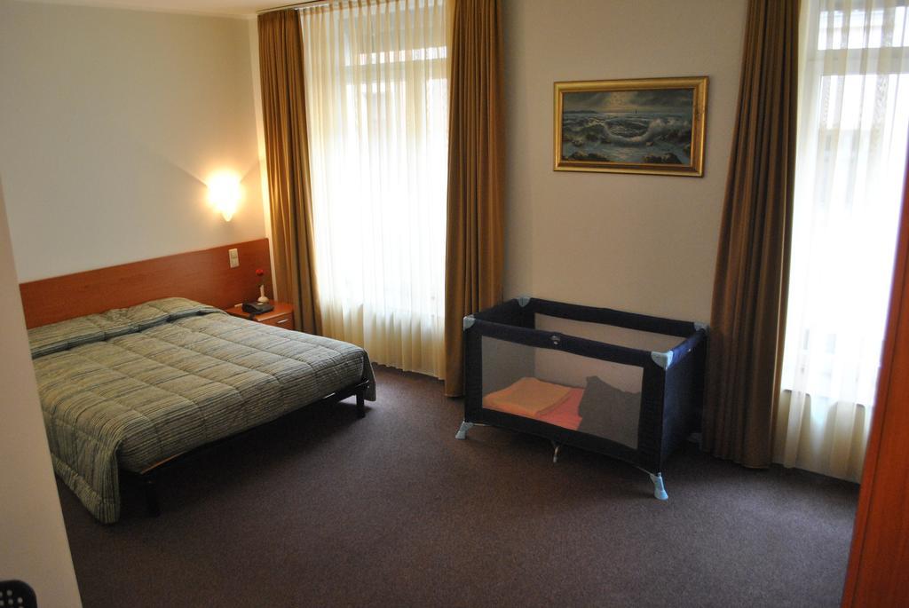 Auberge Gaglioti Luxemburg Szoba fotó